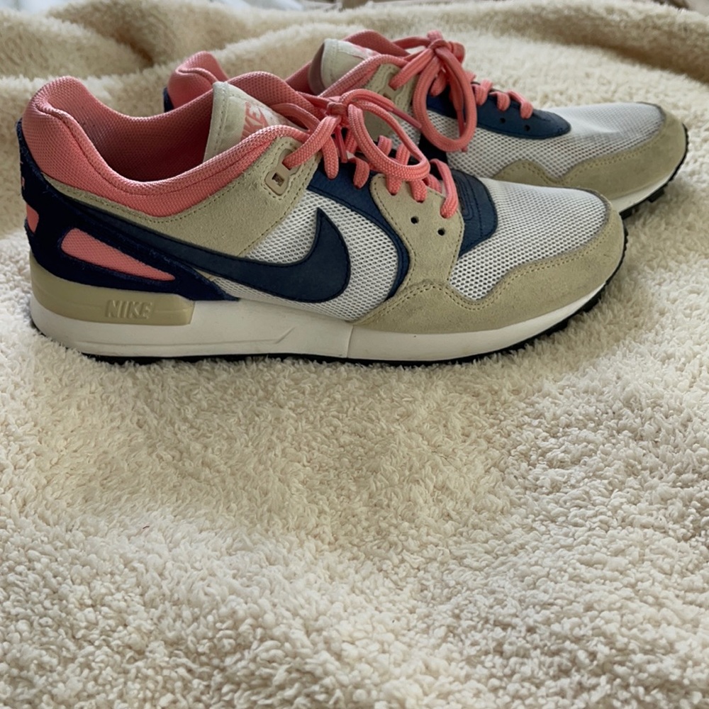 Nike air sneakers